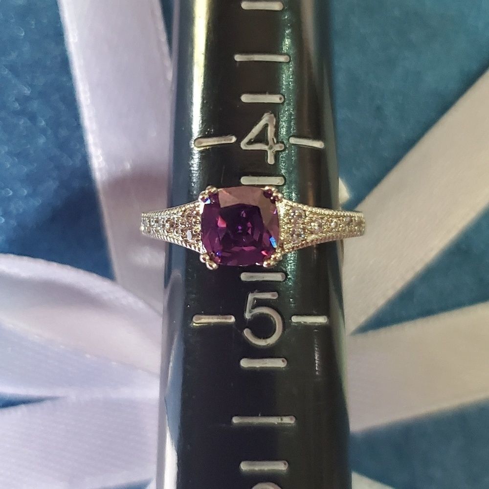 Simulated Amethyst Ring  - Picture 4 of 8